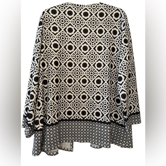 Bloomchic Geometric Print Kimono Jacket - Picture 7 of 12